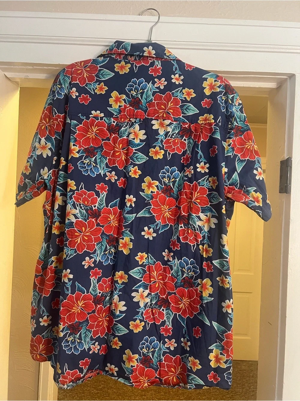 Hurley Men’s Hawaiian Floral Beach Vacation Short Sleeve Button Down Shirt XXL